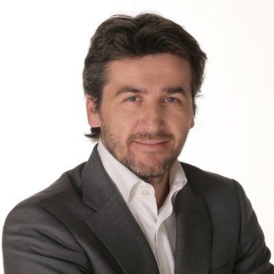 Portrait de Stéphane Dubreuil, économiste et conférencier