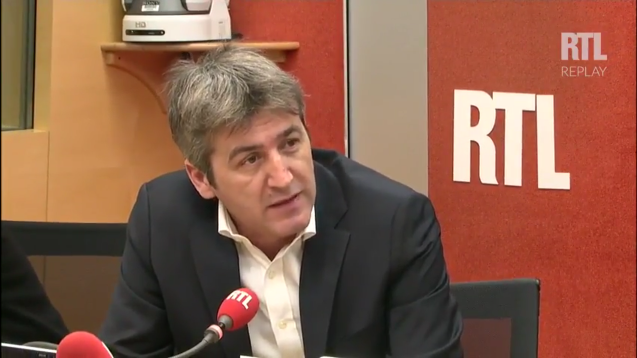Pourquoi les mobiles sont de + en+ chers ? — Stéphane Dubreuil, RTL